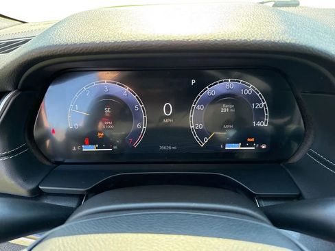 Used 2023 Jeep Grand Cherokee L Laredo image 16