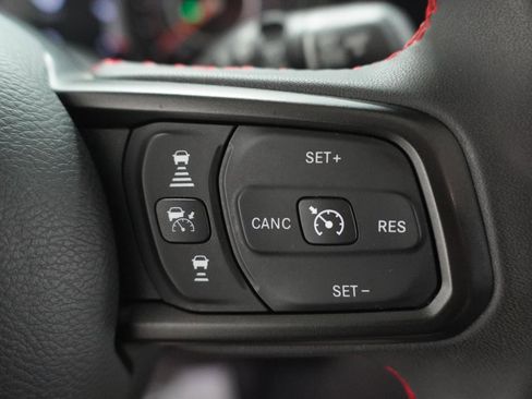 Used 2024 Jeep Wrangler Unlimited Rubicon AWD/4WD image 21