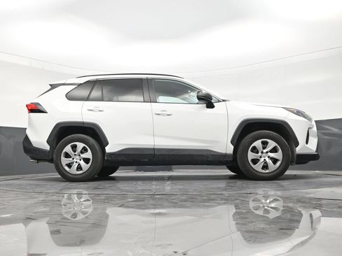 Used 2020 Toyota RAV4 LE FWD image 25