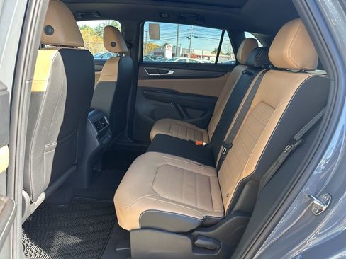 New 2026 Volkswagen Atlas Cross Sport SEL R-Line image 25