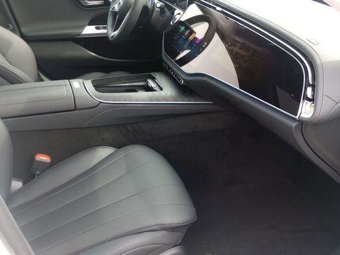 New 2025 Mercedes-Benz E 350 4MATIC Sedan image 14