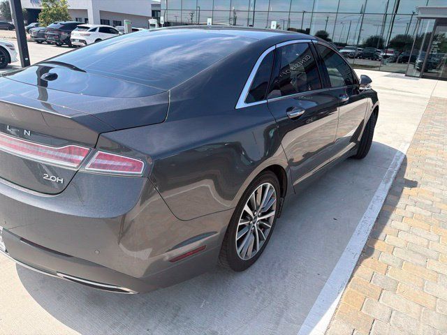 Used 2019 Lincoln MKZ Reserve FWD image 4