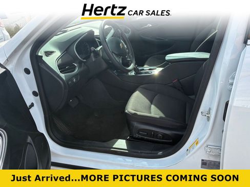 Used 2024 Chevrolet Malibu LT image 1