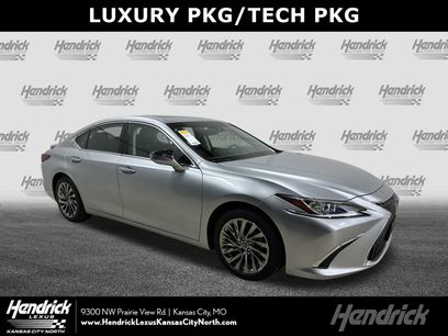 Used 2025 Lexus ES 300h w/ Luxury Package