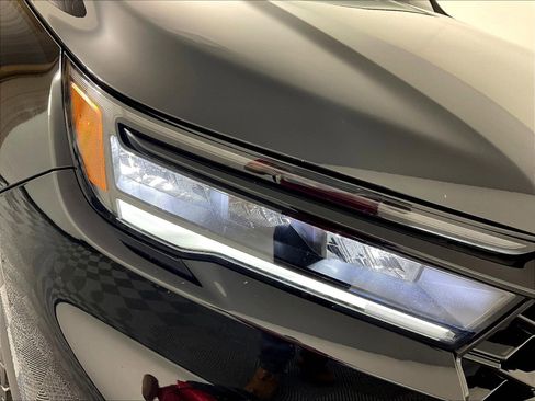 Used 2024 Honda Pilot TrailSport image 32