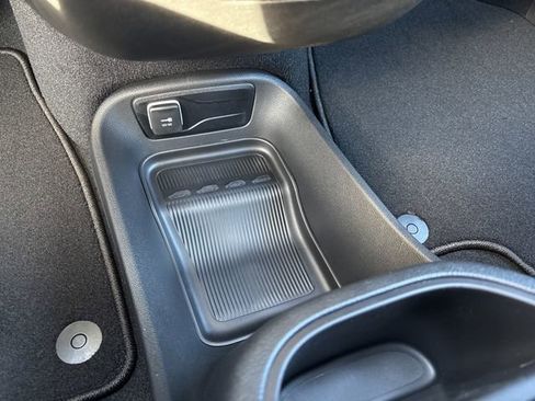 New 2026 Chrysler Pacifica Select image 44