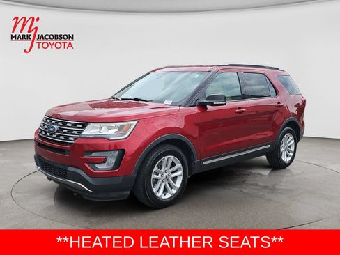 Used 2017 Ford Explorer XLT w/ Equipment Group 202A FWD image 1