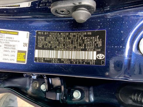 Used 2025 Toyota Corolla LE image 33