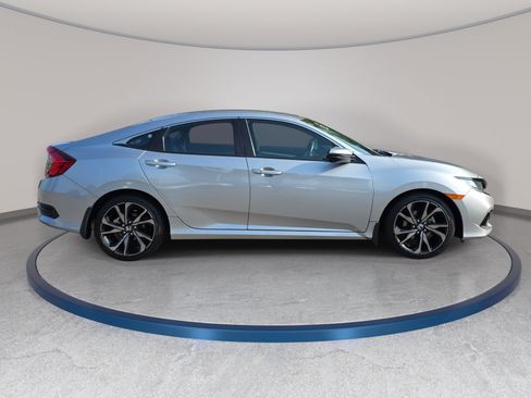 Used 2021 Honda Civic Sport image 4