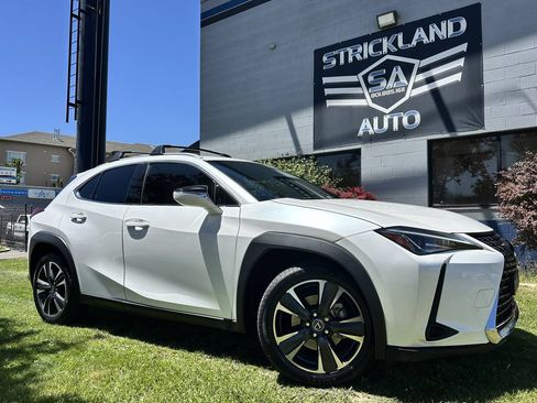 Used 2019 Lexus UX 200 w/ Accessory Package 2 FWD image 1