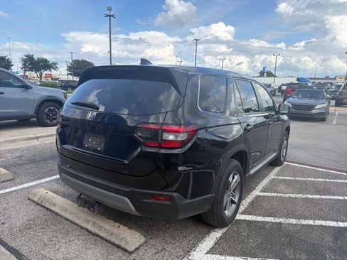 Used 2023 Honda Pilot EX-L image 5