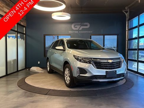 Used 2022 Chevrolet Equinox LT AWD/4WD image 1