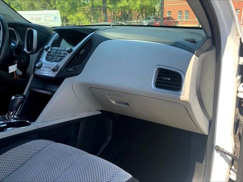 Used 2016 Chevrolet Equinox LT w/ Convenience Package image 19