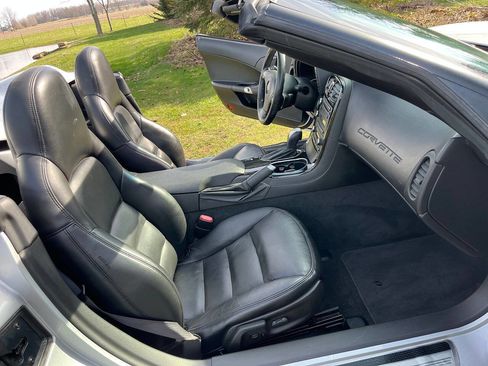 Used 2009 Chevrolet Corvette Convertible w/ Preferred Equipment Group RWD image 5