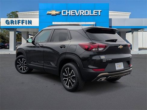 Used 2023 Chevrolet TrailBlazer ACTIV w/ Convenience Package image 9