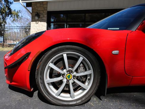 Used 2005 Lotus Elise image 4