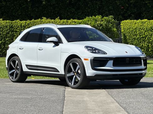 New 2026 Porsche Macan S AWD/4WD image 10