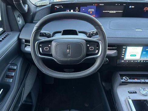 New 2025 Lincoln Navigator L Reserve w/ Jet Appearance Package image 12