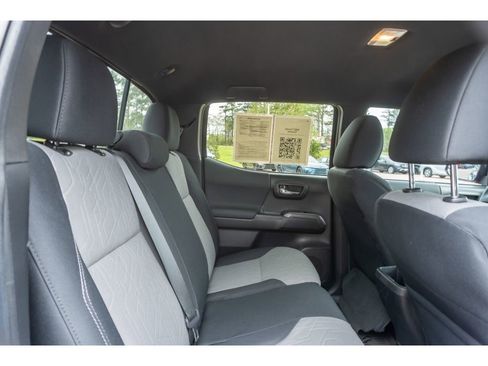 Used 2023 Toyota Tacoma TRD Sport AWD/4WD image 15