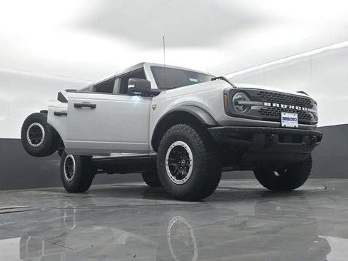 Certified 2024 Ford Bronco Badlands AWD/4WD image 71