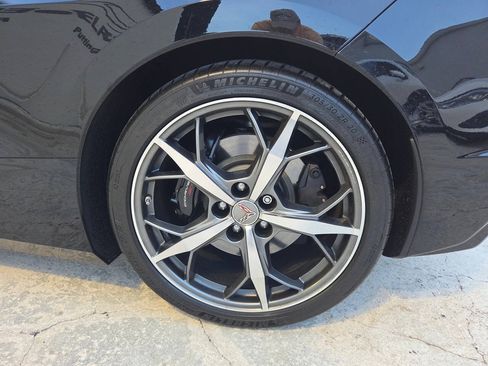 Used 2021 Chevrolet Corvette Stingray Preferred Cpe w/ Z51 Performance Package RWD image 20