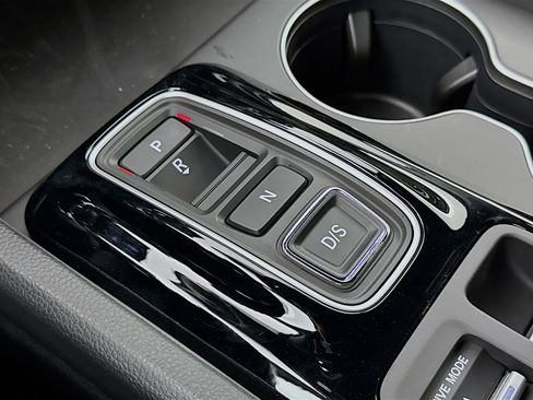 New 2026 Honda Pilot Sport image 17