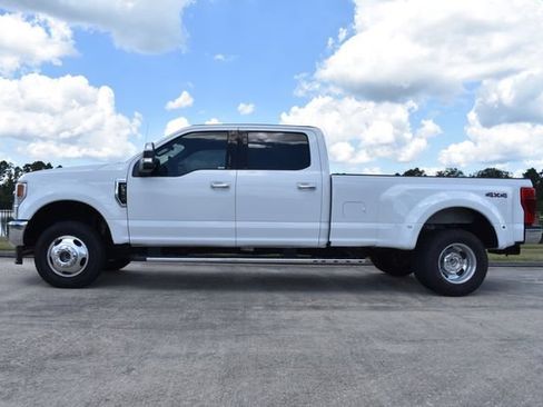 Used 2020 Ford F350 XLT w/ XLT Premium Package AWD/4WD image 7