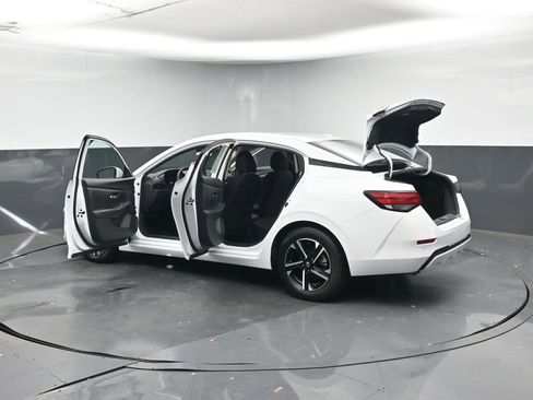 Used 2024 Nissan Sentra SV image 47