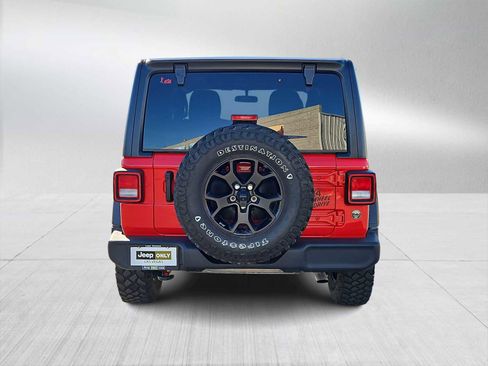 Used 2022 Jeep Wrangler Willys image 7