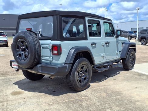 Used 2024 Jeep Wrangler Unlimited Sport AWD/4WD image 27