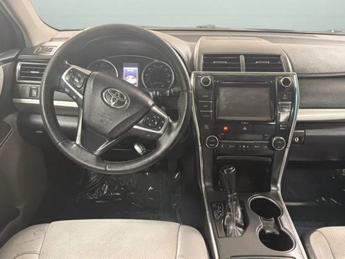 Used 2017 Toyota Camry XSE w/ Moonroof Package FWD image 10
