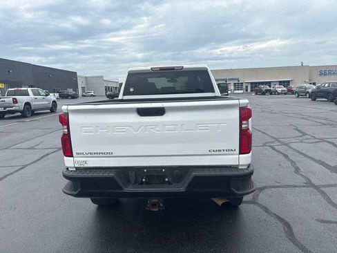 Used 2020 Chevrolet Silverado 2500 Custom w/ Custom Value Package AWD/4WD image 12