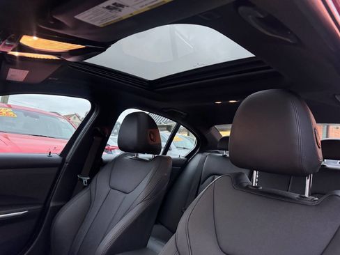 Used 2021 BMW 330i xDrive Sedan image 25