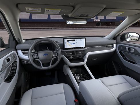 New 2026 Ford Explorer Platinum w/ LUX Leather Package AWD/4WD image 9