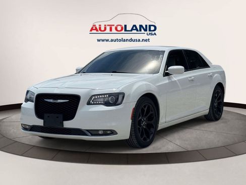 Used 2019 Chrysler 300 S RWD image 1