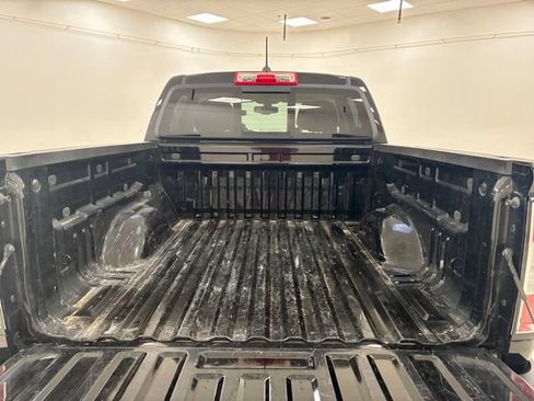 Certified 2019 GMC Canyon SLE w/ Elevation Edition AWD/4WD image 17