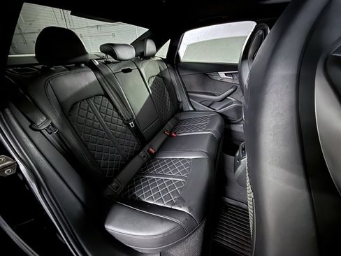 Used 2019 Audi S4 Prestige w/ Prestige Package image 25