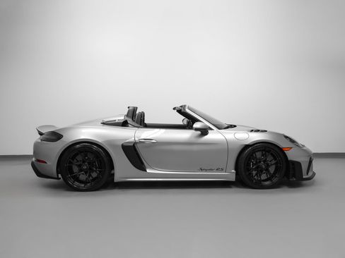Certified 2025 Porsche 718 Boxster Spyder RS RWD image 16
