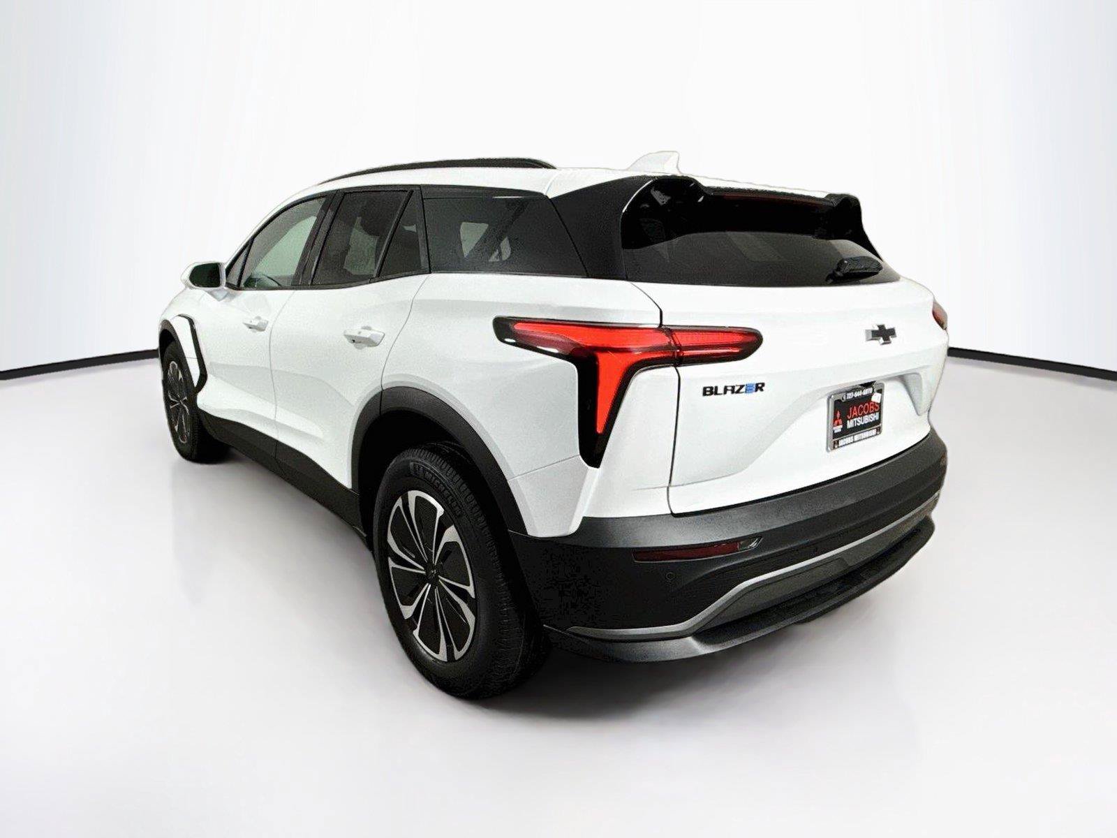Used 2026 Chevrolet Blazer EV LT FWD image 3