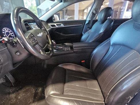 Used 2015 Hyundai Genesis 5.0 RWD image 9