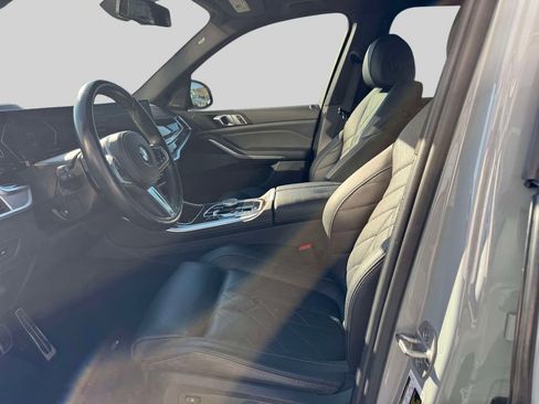 Used 2024 BMW X5 xDrive40i w/ M Sport Package image 12