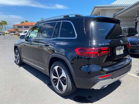 Used 2024 Mercedes-Benz GLB 250 4MATIC image 7