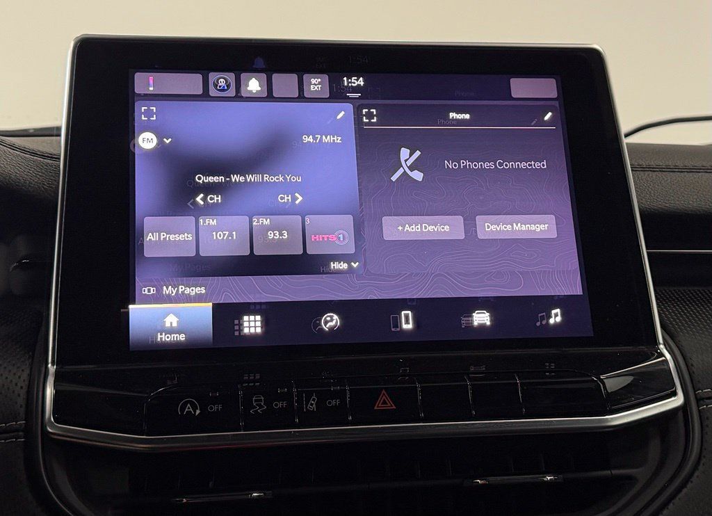Used 2023 Jeep Compass Latitude AWD/4WD image 16