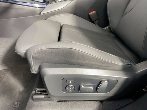 Used 2025 BMW X3 xDrive30i w/ Premium Package image 11