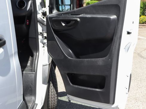 Used 2025 Mercedes-Benz Sprinter 2500 image 42
