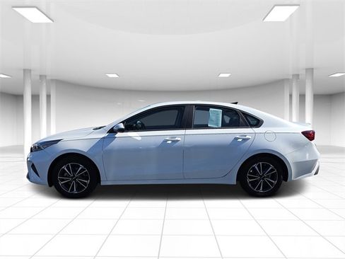 Used 2023 Kia Forte LXS w/ LXS Technology Package image 7