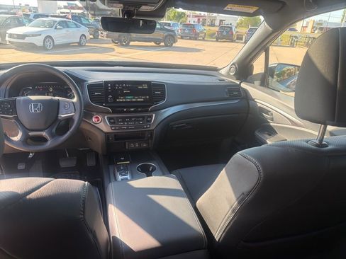 Used 2024 Honda Passport EX-L image 17