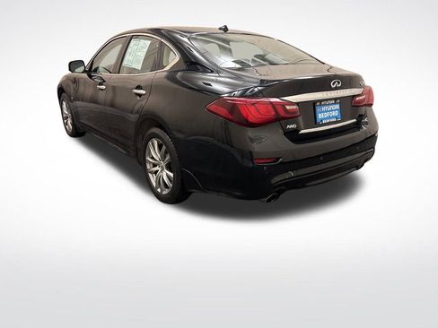 Used 2019 INFINITI Q70 Luxe image 8