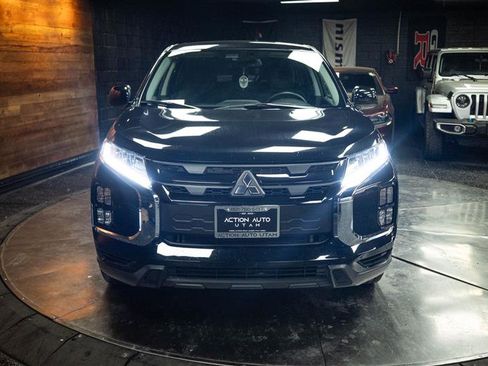 Used 2025 Mitsubishi Outlander Sport AWD image 4