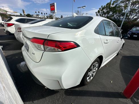 Used 2024 Toyota Corolla LE FWD image 3